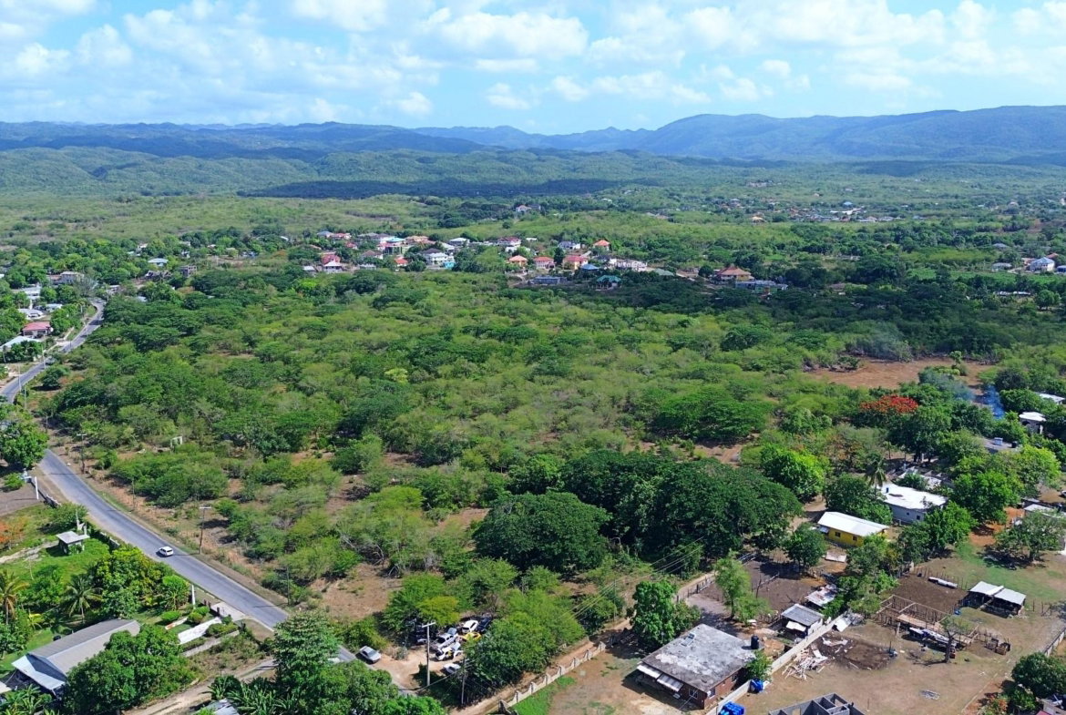 Fourth image of Four Paths in Four Paths, Clarendon, Jamaica - property is For Sale