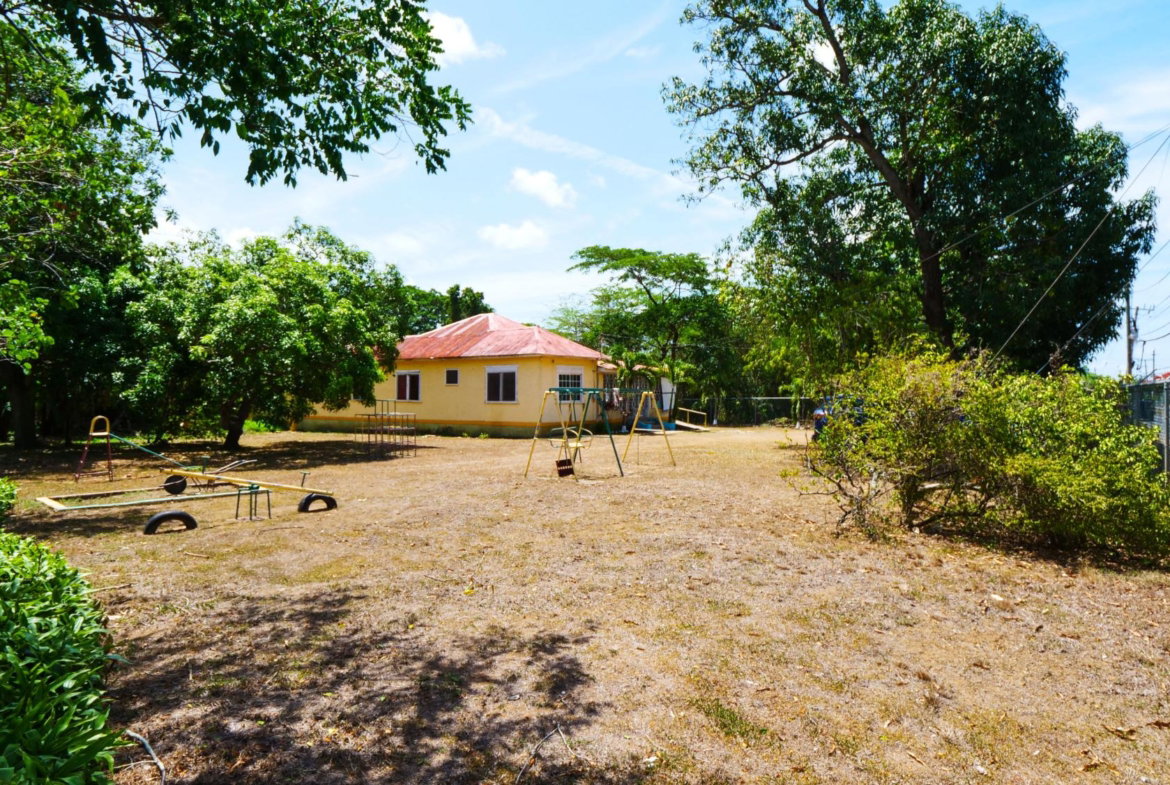 Seventh image of Four Paths in Four Paths, Clarendon, Jamaica - property is For Sale