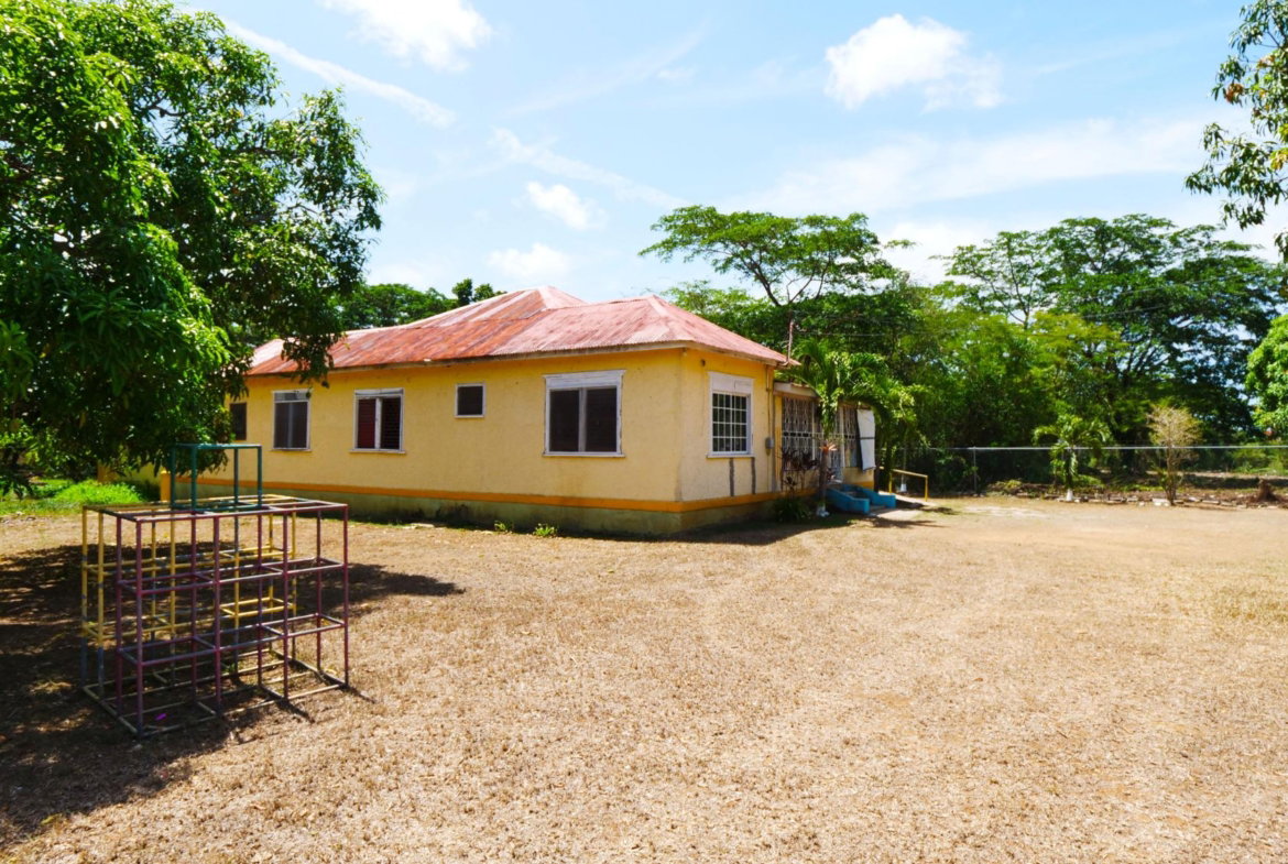 Eighth image of Four Paths in Four Paths, Clarendon, Jamaica - property is For Sale