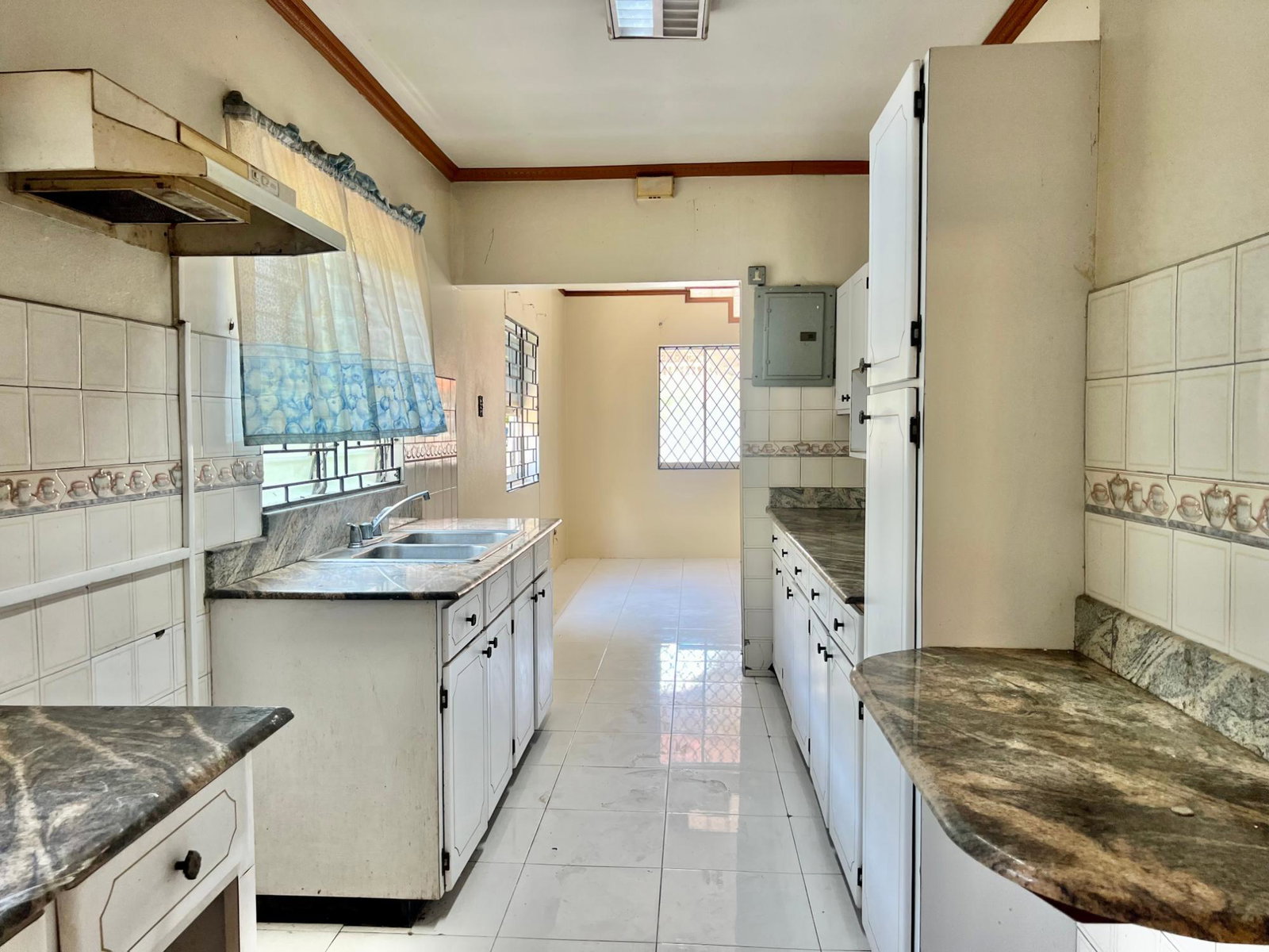 Eighth image of 125 Andra Crescent, Edgewater in Bridgeport, St. Catherine, Jamaica - property is For Sale