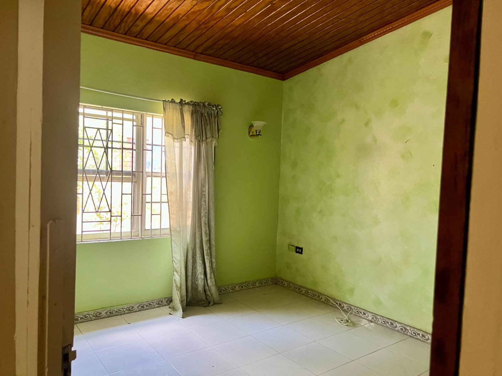Tenth image of 125 Andra Crescent, Edgewater in Bridgeport, St. Catherine, Jamaica - property is For Sale