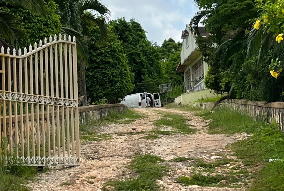 Third image of 9 Green Glebe Road East ki in Kingston 19, St. Andrew, Jamaica - property is For Sale