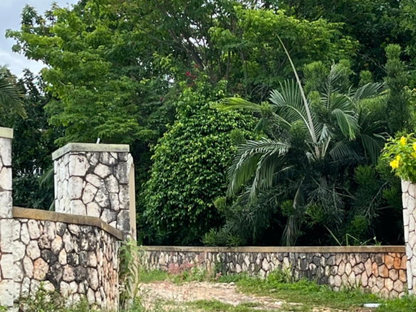 First image of 9 Green Glebe Road East ki in Kingston 19, St. Andrew, Jamaica - property is For Sale