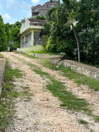 Seventh image of 9 Green Glebe Road East ki in Kingston 19, St. Andrew, Jamaica - property is For Sale