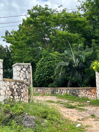 First image of 9 Green Glebe Road East ki in Kingston 19, St. Andrew, Jamaica - property is For Sale