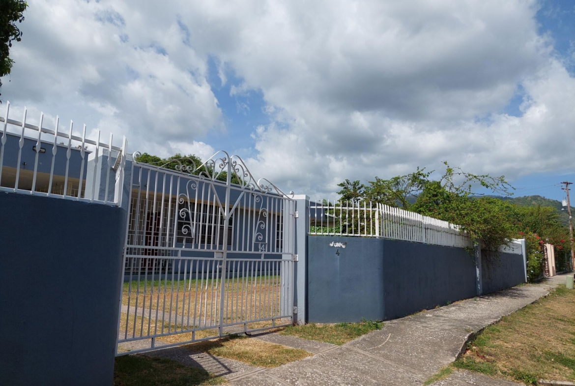 Seventh image of 4 Daisy Avenue, Mona in Kingston 6, St. Andrew, Jamaica - property is For Sale