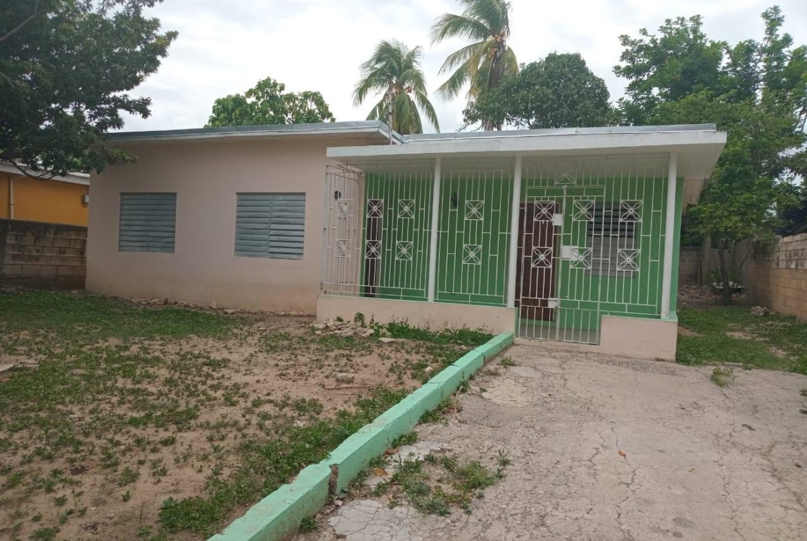 First image of 22 Toronto Drive in Spanish Town, St. Catherine, Jamaica - property is For Sale