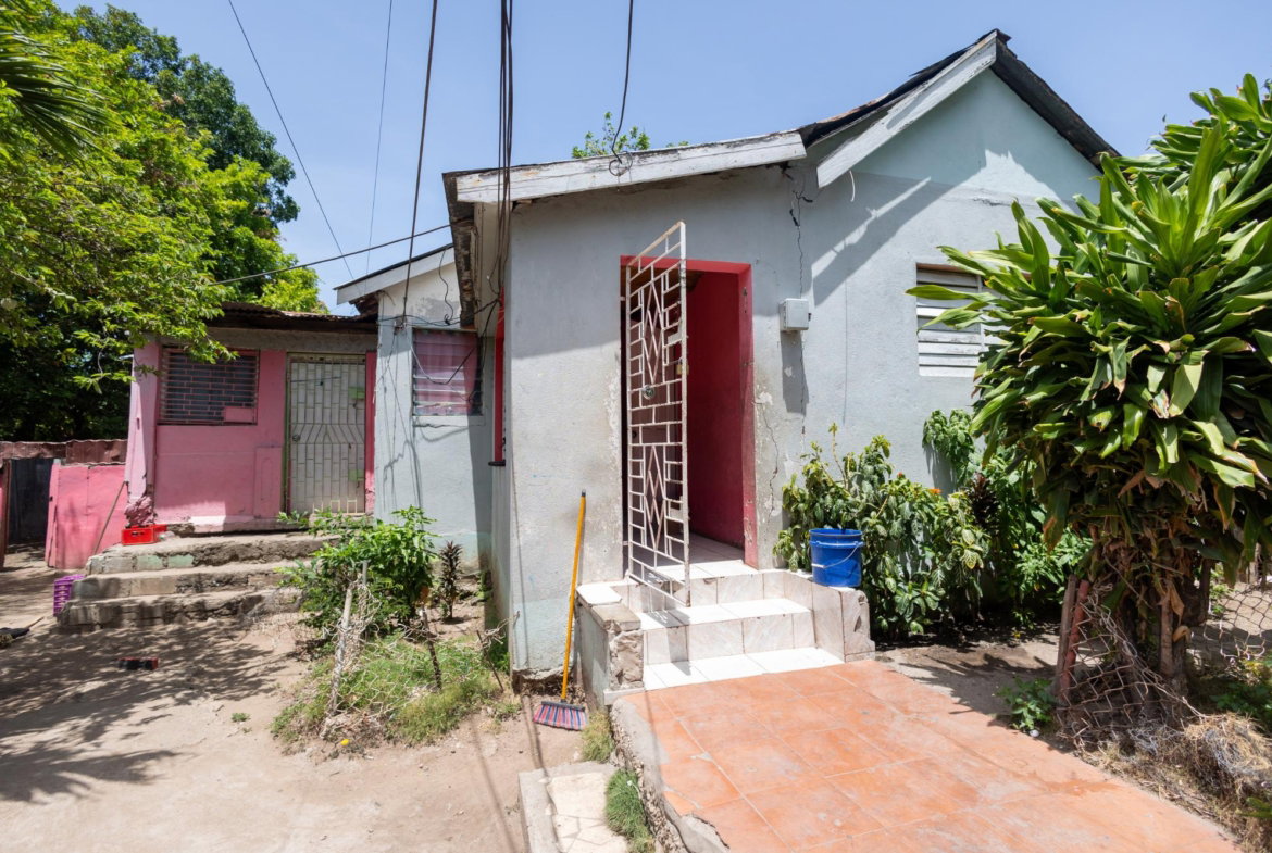 Third image of 7 Rollington Avenue in Kingston 2, Kingston, Jamaica - property is For Sale