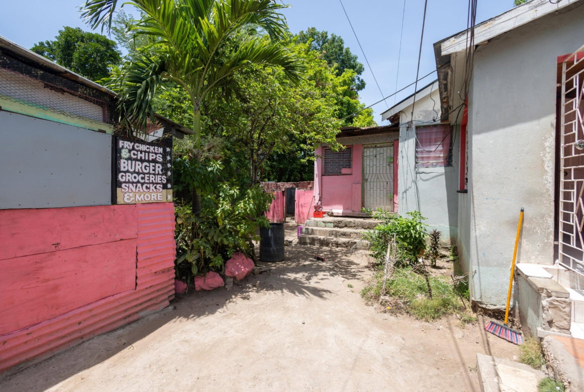 Fourth image of 7 Rollington Avenue in Kingston 2, Kingston, Jamaica - property is For Sale