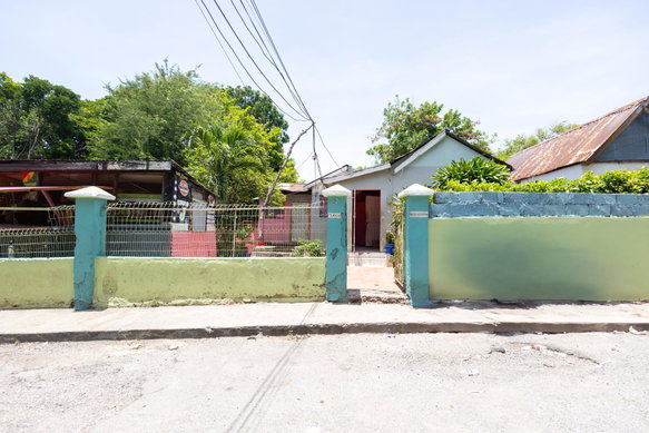 First image of 7 Rollington Avenue in Kingston 2, Kingston, Jamaica - property is For Sale