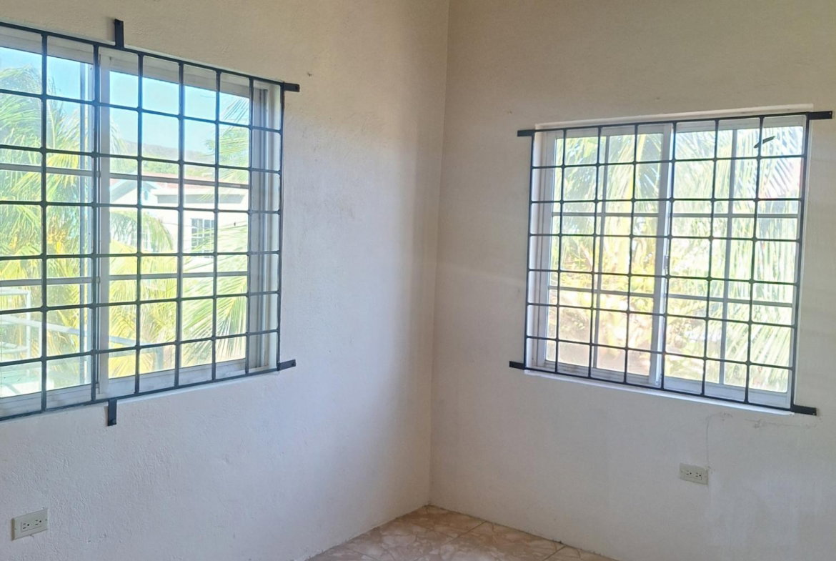 Ninth image of 334- East Queens Park in East Queens Park, St. Catherine, Jamaica - property is For Rent