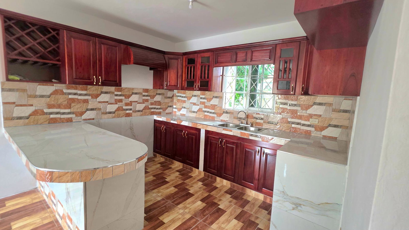 Seventh image of 3-490 Rhyne Park in Montego Bay, St. James, Jamaica - property is For Rent
