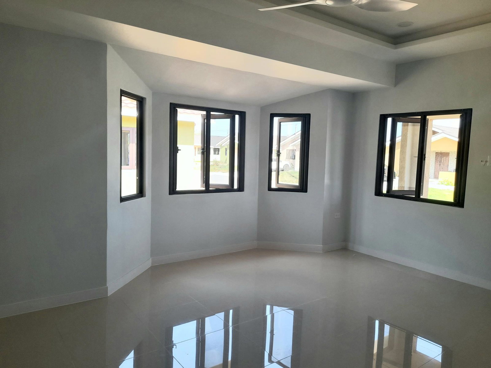 Second image of 472 Oak Estates Phase 1 in Portmore Pines, St. Catherine, Jamaica - property is For Rent