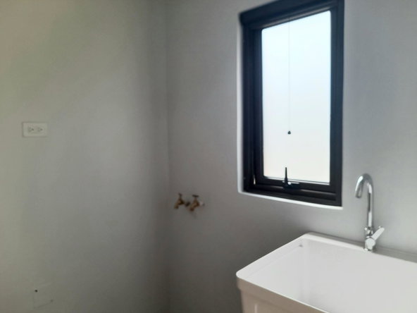 Eleventh image of 472 Oak Estates Phase 1 in Portmore Pines, St. Catherine, Jamaica - property is For Rent