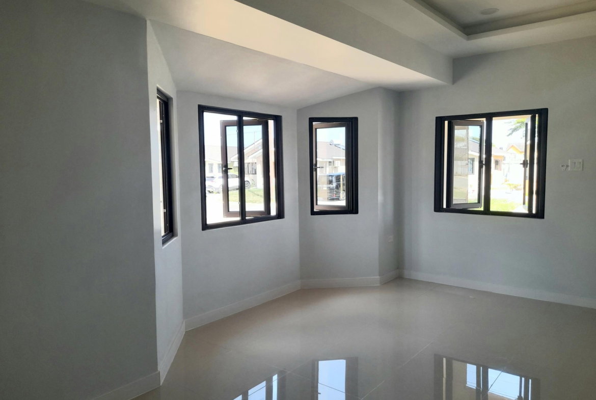 Fifth image of 472 Oak Estates Phase 1 in Portmore Pines, St. Catherine, Jamaica - property is For Rent