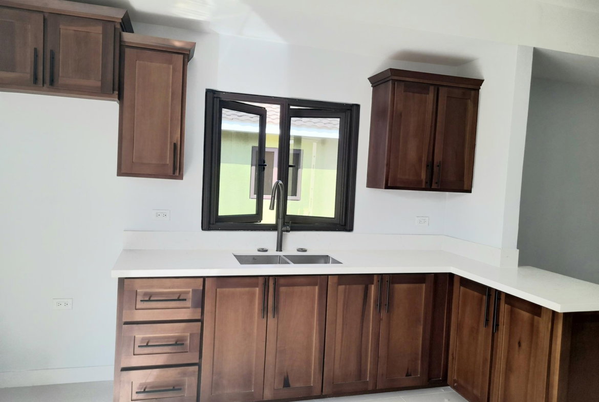 Seventh image of 472 Oak Estates Phase 1 in Portmore Pines, St. Catherine, Jamaica - property is For Rent