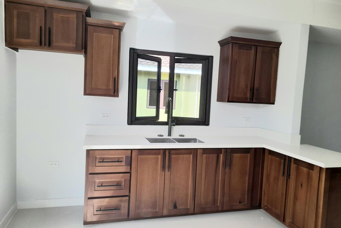 Eighth image of 472 Oak Estates Phase 1 in Portmore Pines, St. Catherine, Jamaica - property is For Rent