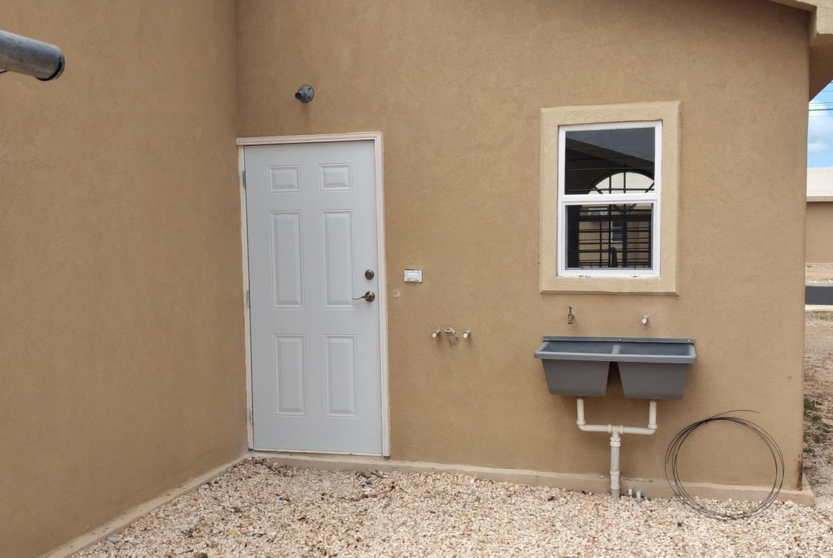 Eleventh image of 533 Phoenix Park Village 2 in Greater Portmore, St. Catherine, Jamaica - property is For Rent