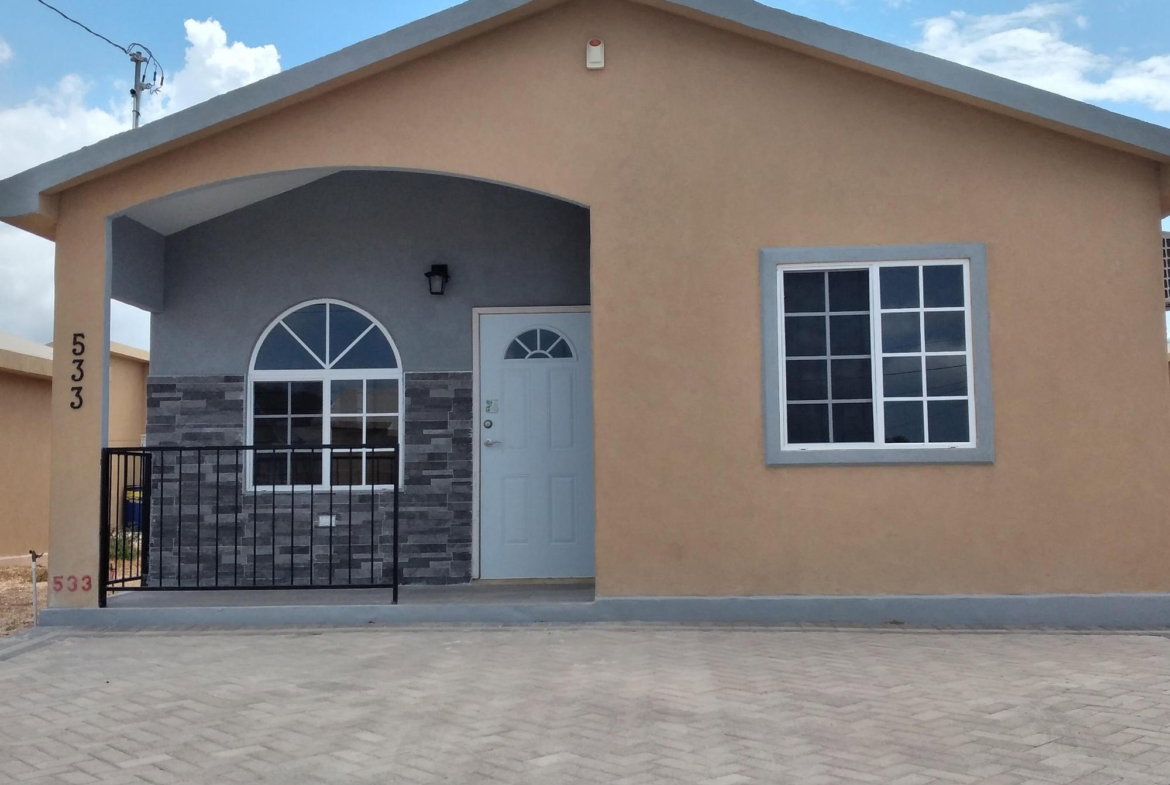 First image of 533 Phoenix Park Village 2 in Greater Portmore, St. Catherine, Jamaica - property is For Rent