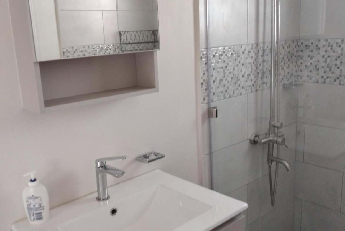 Ninth image of 533 Phoenix Park Village 2 in Greater Portmore, St. Catherine, Jamaica - property is For Rent