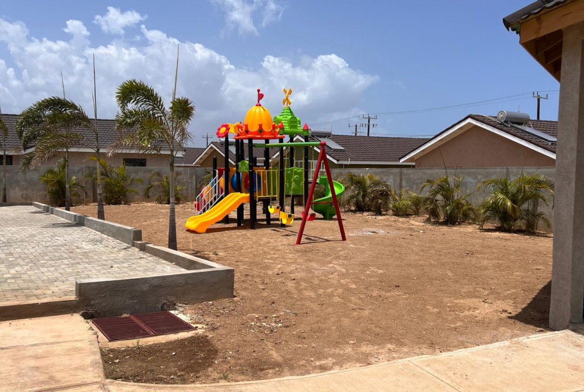 Twenty-Fourth image of 196 Oak Estate in Greater Portmore, St. Catherine, Jamaica - property is For Rent