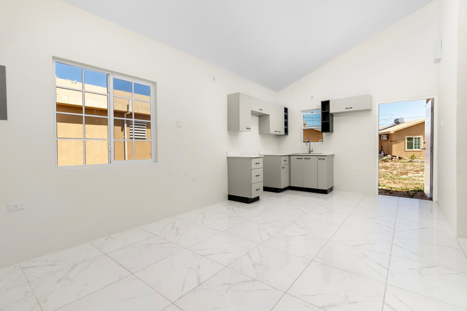 Fourth image of Phoenix Park Villiage Pha in Phoenix Park, St. Catherine, Jamaica - property is For Rent