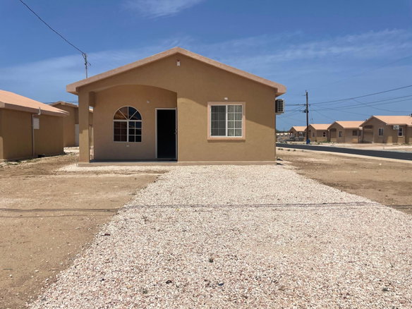 First image of Phoenix Park Villiage Pha in Phoenix Park, St. Catherine, Jamaica - property is For Rent