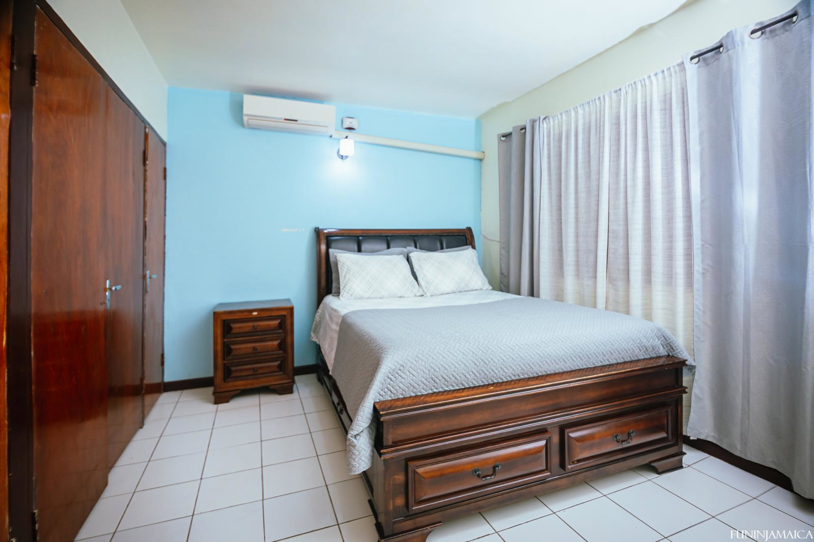 Seventh image of 12-16 Oxford Road in Kingston 5, St. Andrew, Jamaica - property is For Sale