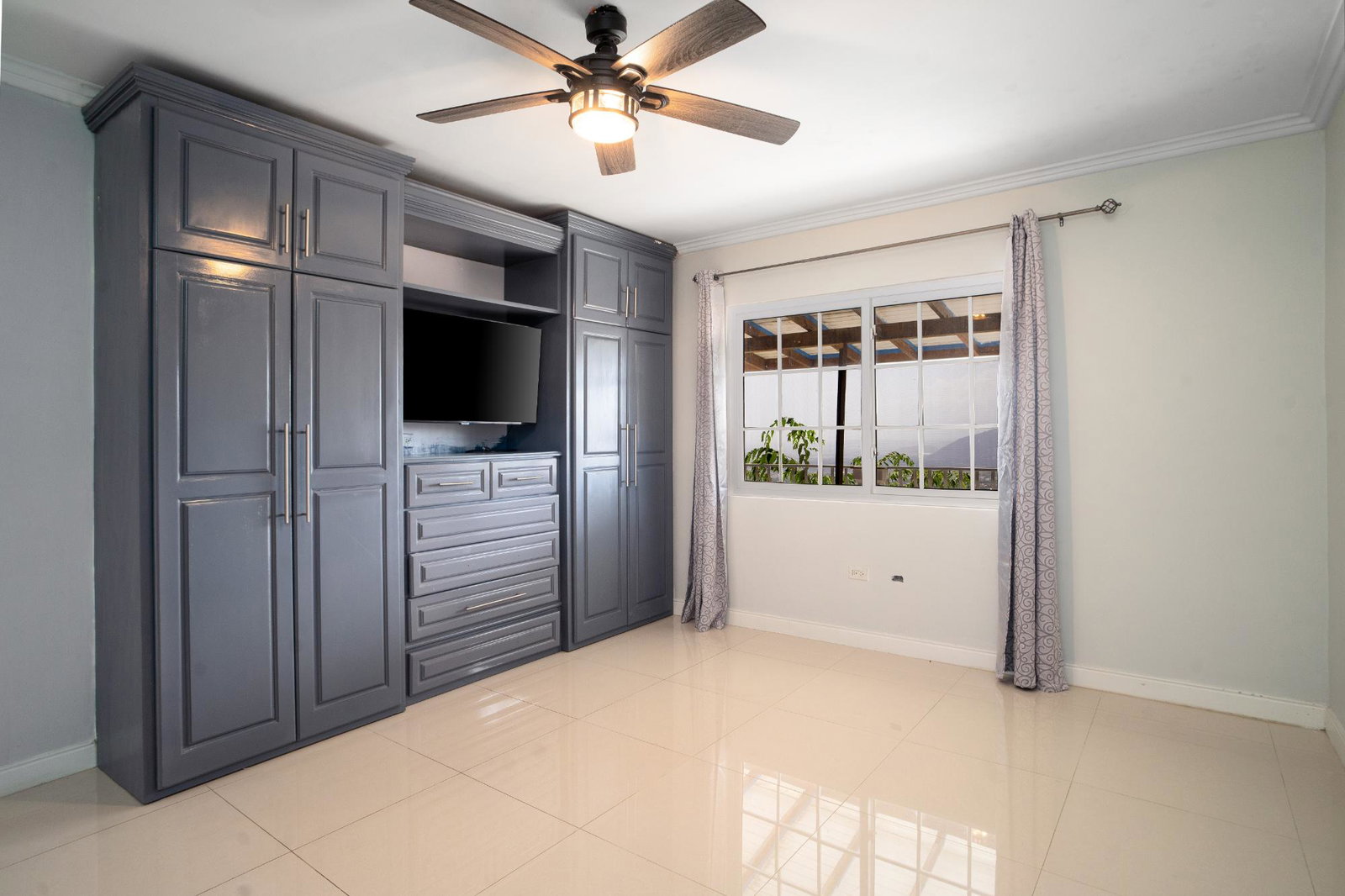 Third image of 2-60 Sunset Avenue in Kingston 8, St. Andrew, Jamaica - property is For Rent