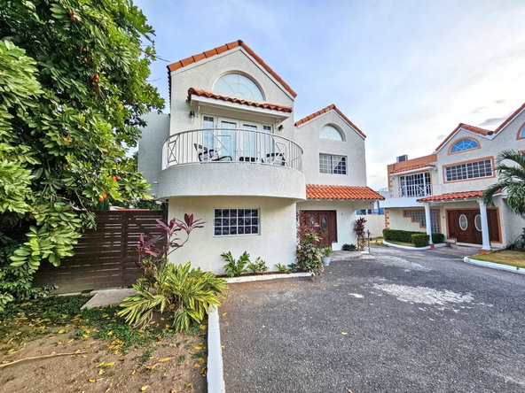 Second image of 7- 2 Tyndhurst Avenue in Kingston 6, St. Andrew, Jamaica - property is For Rent