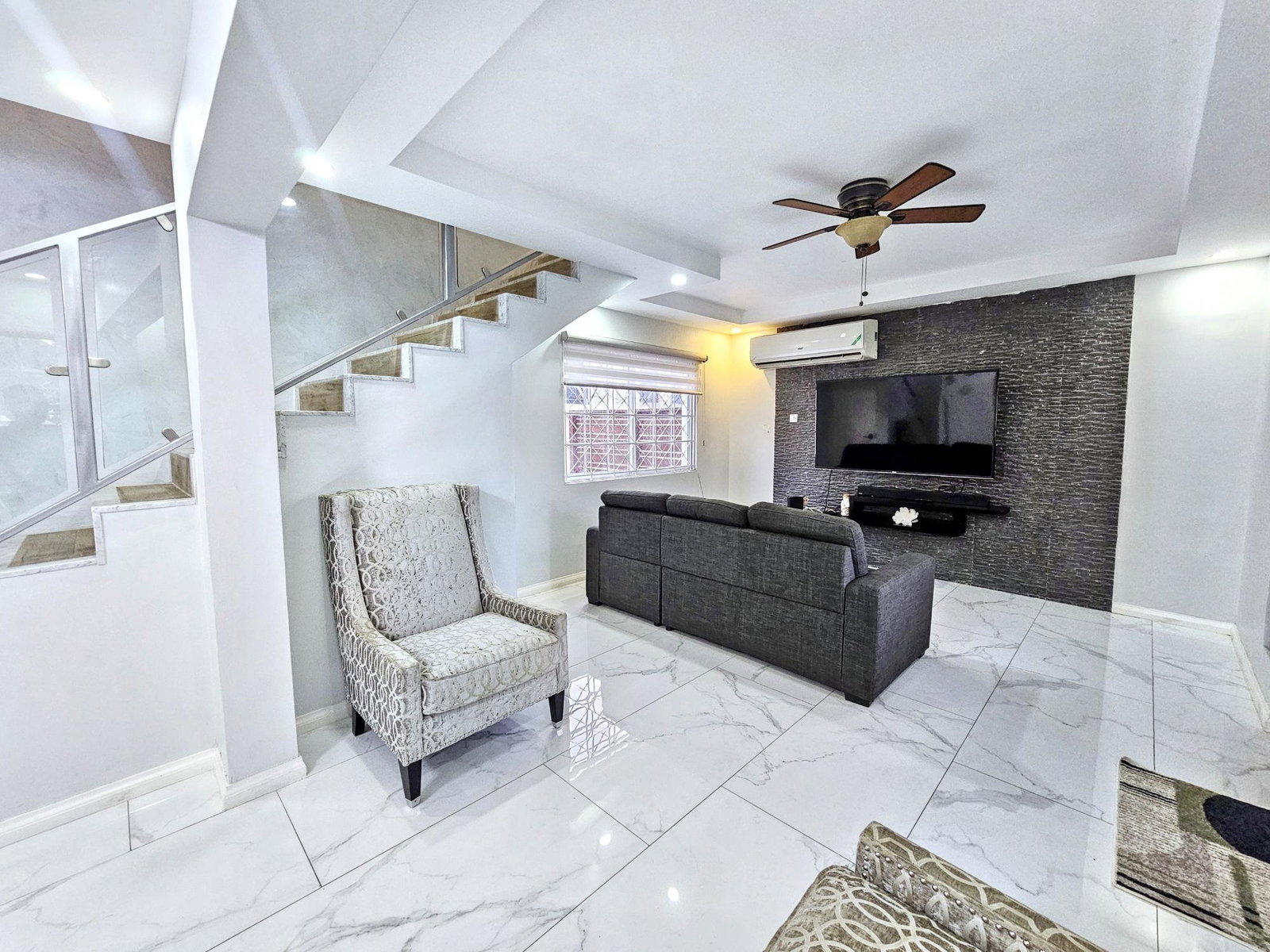 Charming-2-Bedroom-Detached-House-for-Rent-in-Kingstons-Golden-Triangle Third image of 7- 2 Tyndhurst Avenue in Kingston 6, St. Andrew, Jamaica - property is For Rent