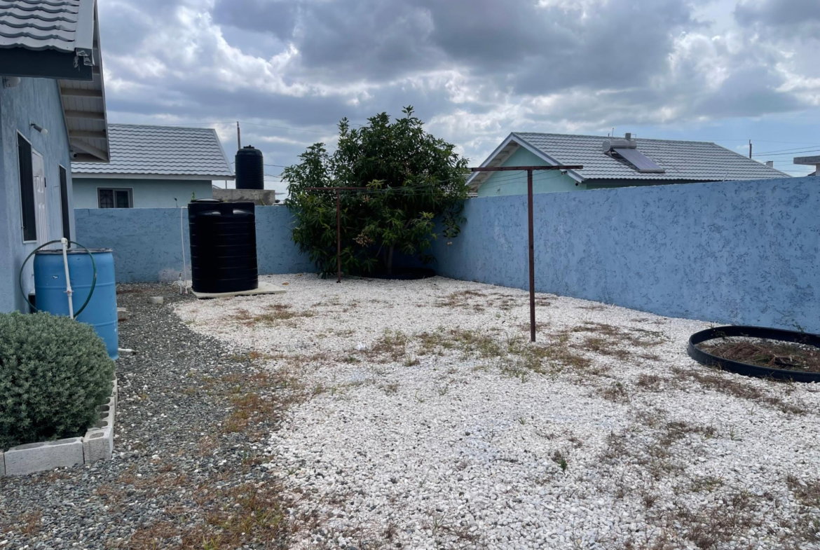 Third image of 707- The Orchards, 25 Peach cr in Innswood, St. Catherine, Jamaica - property is For Rent