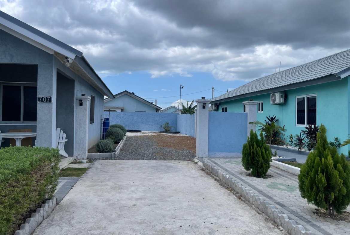 Fifth image of 707- The Orchards, 25 Peach cr in Innswood, St. Catherine, Jamaica - property is For Rent