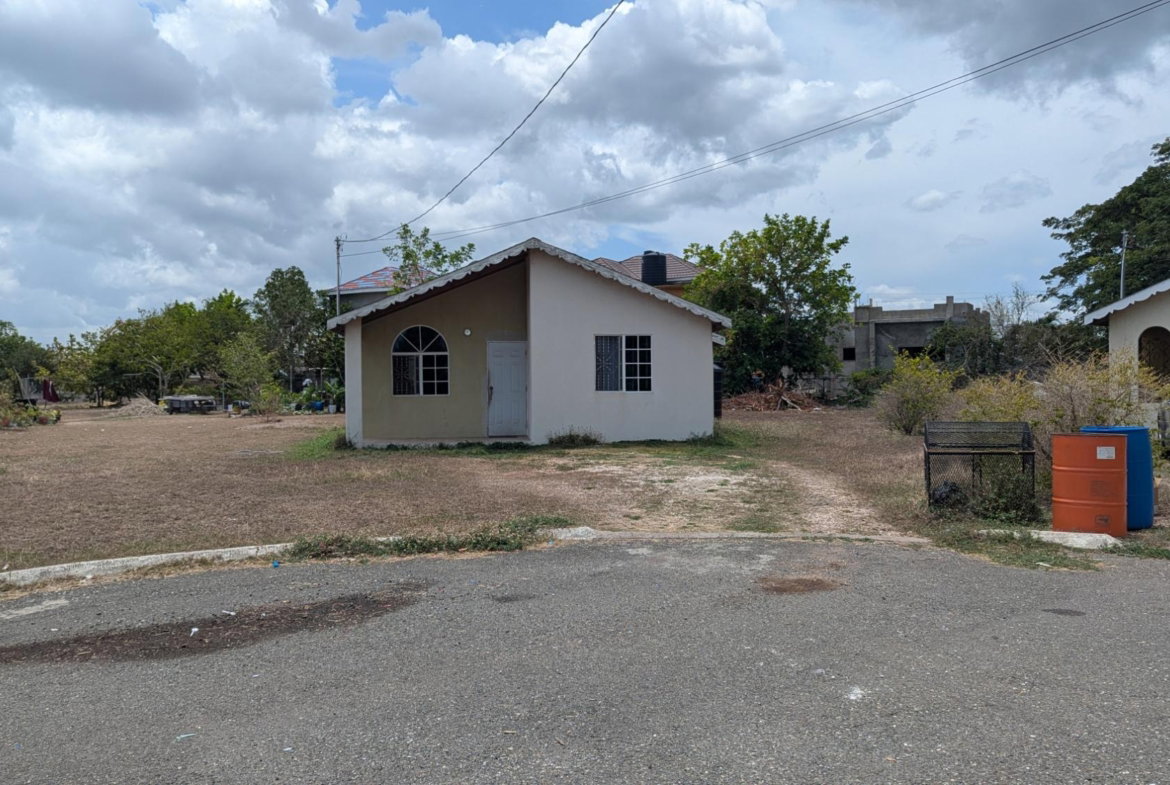 Eighth image of 488 Almond Place in New Harbour Village, St. Catherine, Jamaica - property is For Sale