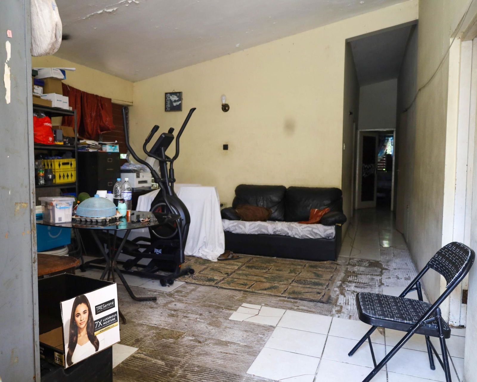 Second image of 5 Cassia Glades,kingston 10 in Kingston 10, St. Andrew, Jamaica - property is For Sale