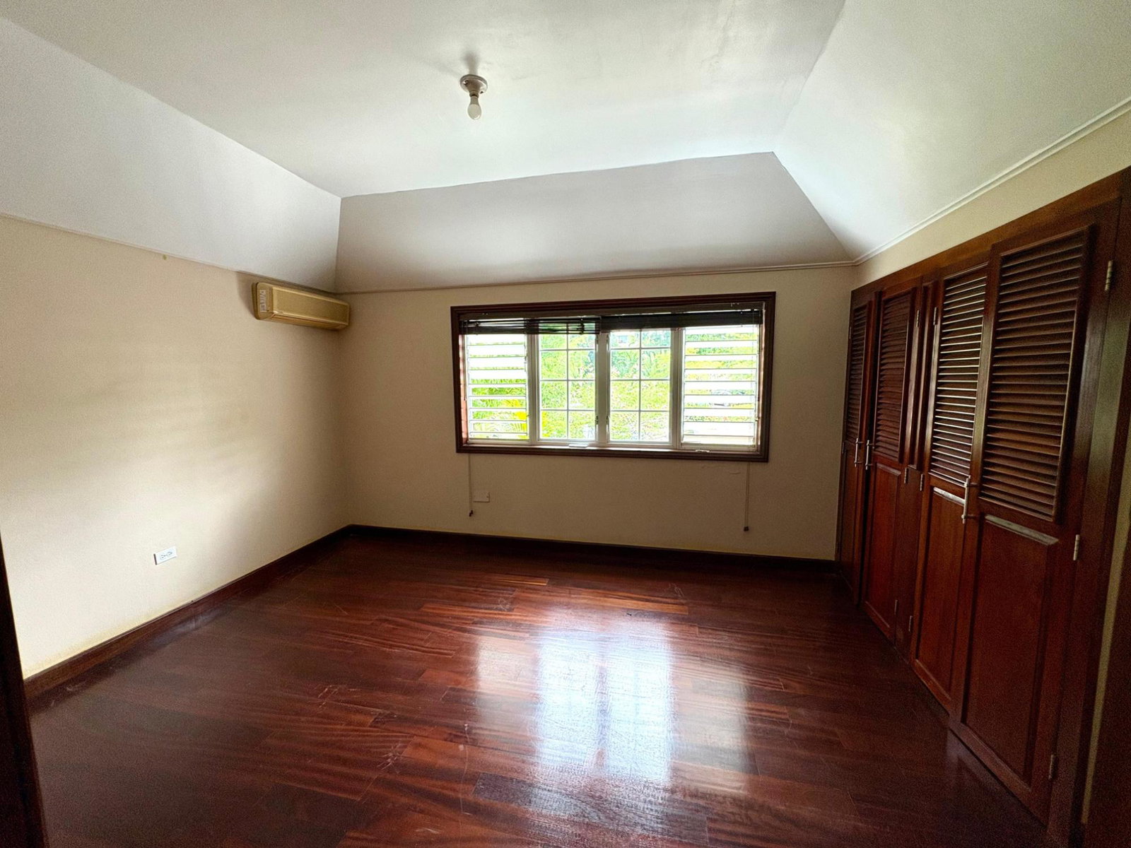Fourteenth image of Townhouse-20 Manor Park Drive in Kingston 8, St. Andrew, Jamaica - property is For Sale