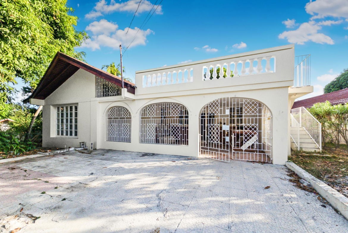 Third image of 1 Whiteford Close in Kingston 6, St. Andrew, Jamaica - property is For Sale