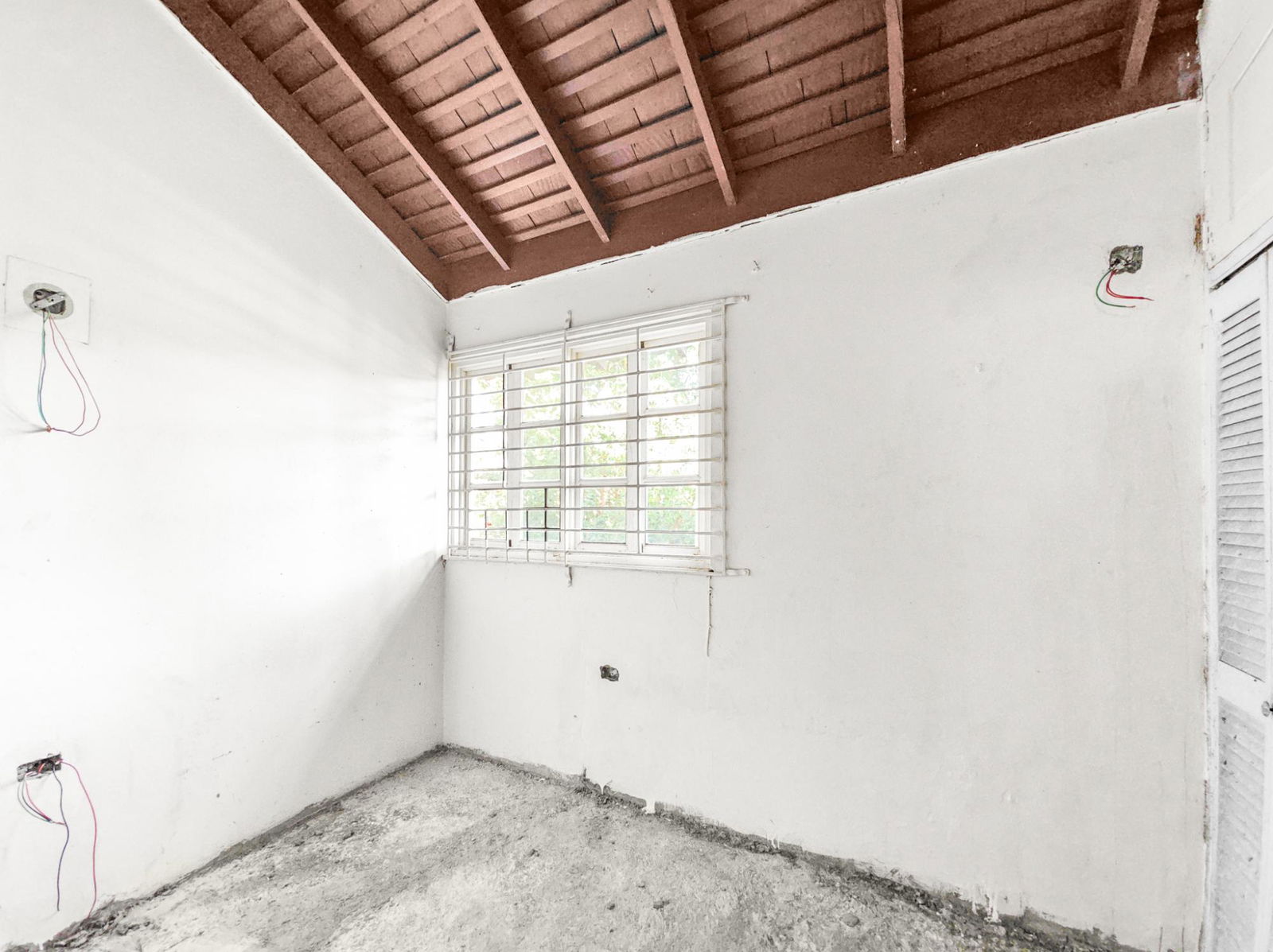 Charming-4-Bedroom-House-for-Sale-in-Jacks-Hill-Kingston-6-–-Renovation-Opportunity Sixth image of 1 Whiteford Close in Kingston 6, St. Andrew, Jamaica - property is For Sale