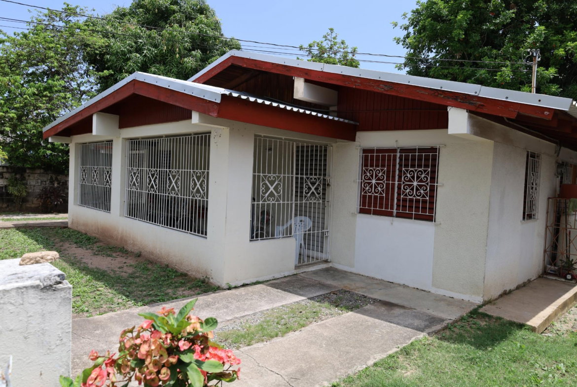 Twelfth image of 5 Acres Place, Queensbury in Kingston 19, St. Andrew, Jamaica - property is For Sale