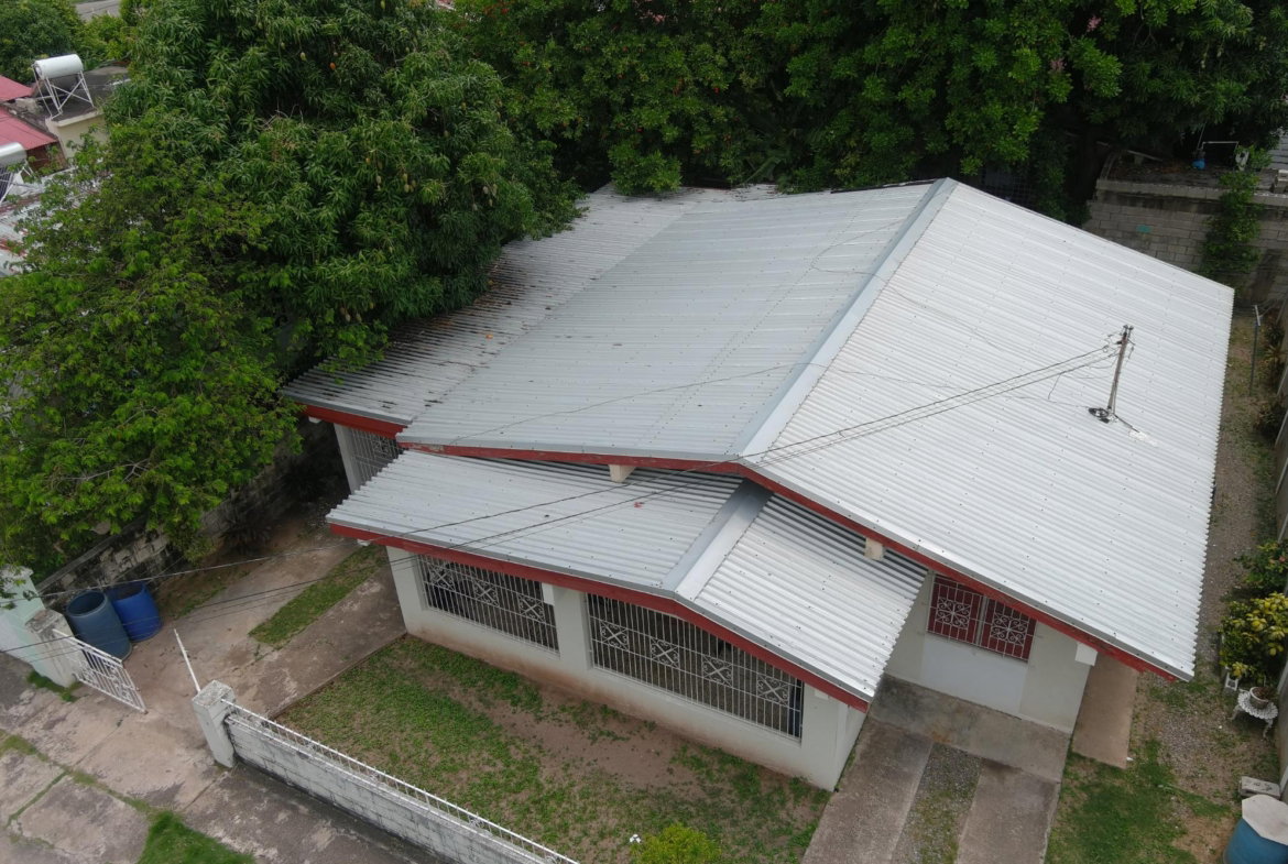 Eighteenth image of 5 Acres Place, Queensbury in Kingston 19, St. Andrew, Jamaica - property is For Sale