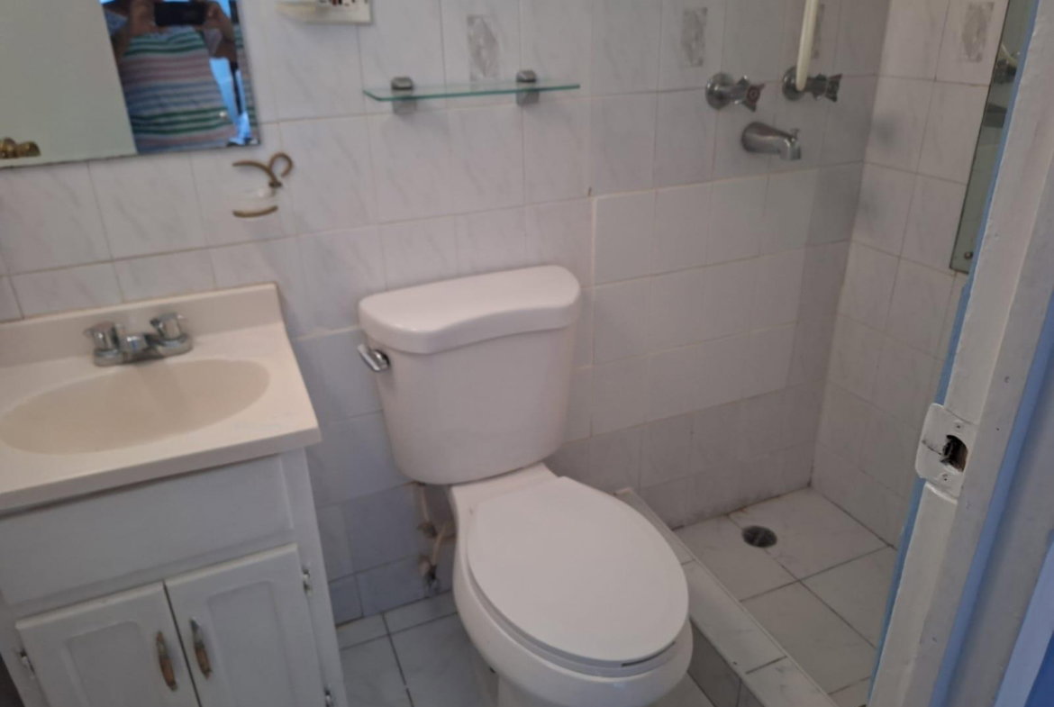 Ninth image of 6 Fairlane Avenue in Kingston 6, St. Andrew, Jamaica - property is For Rent