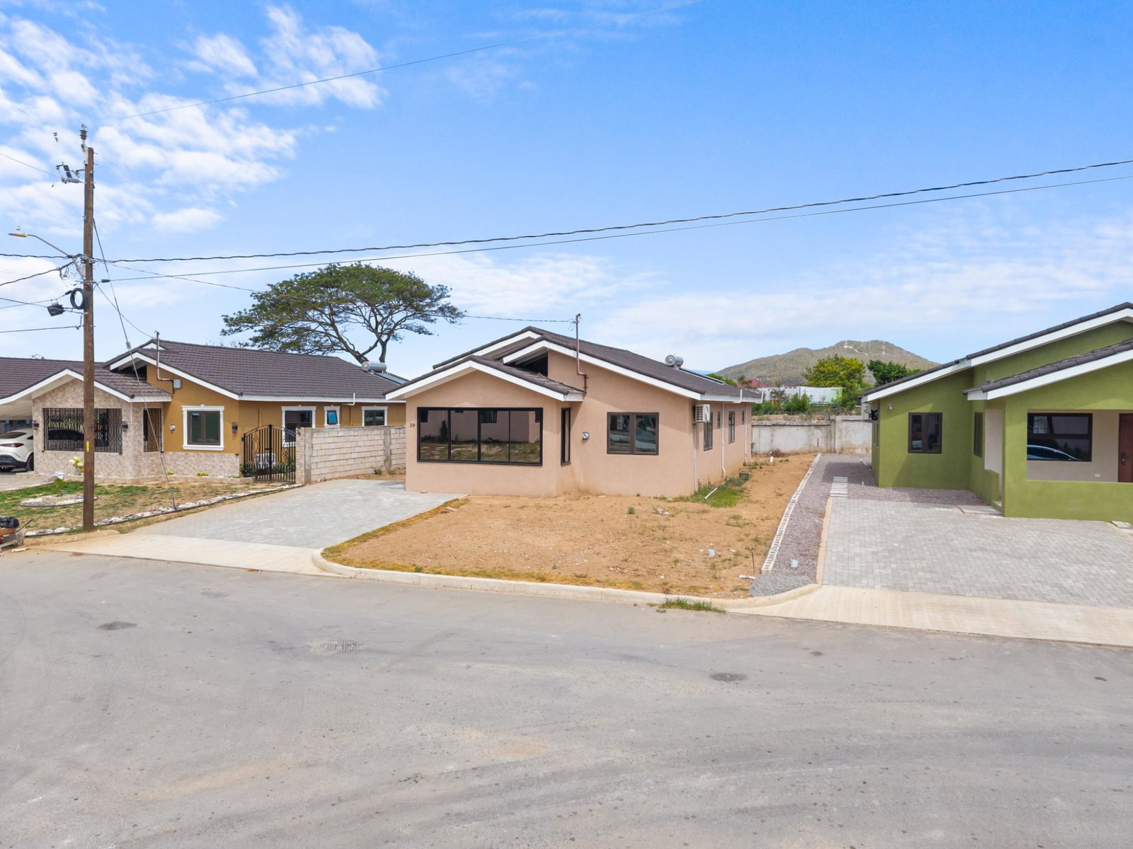 Twelfth image of 39 Oak Estate in Greater Portmore, St. Catherine, Jamaica - property is For Rent