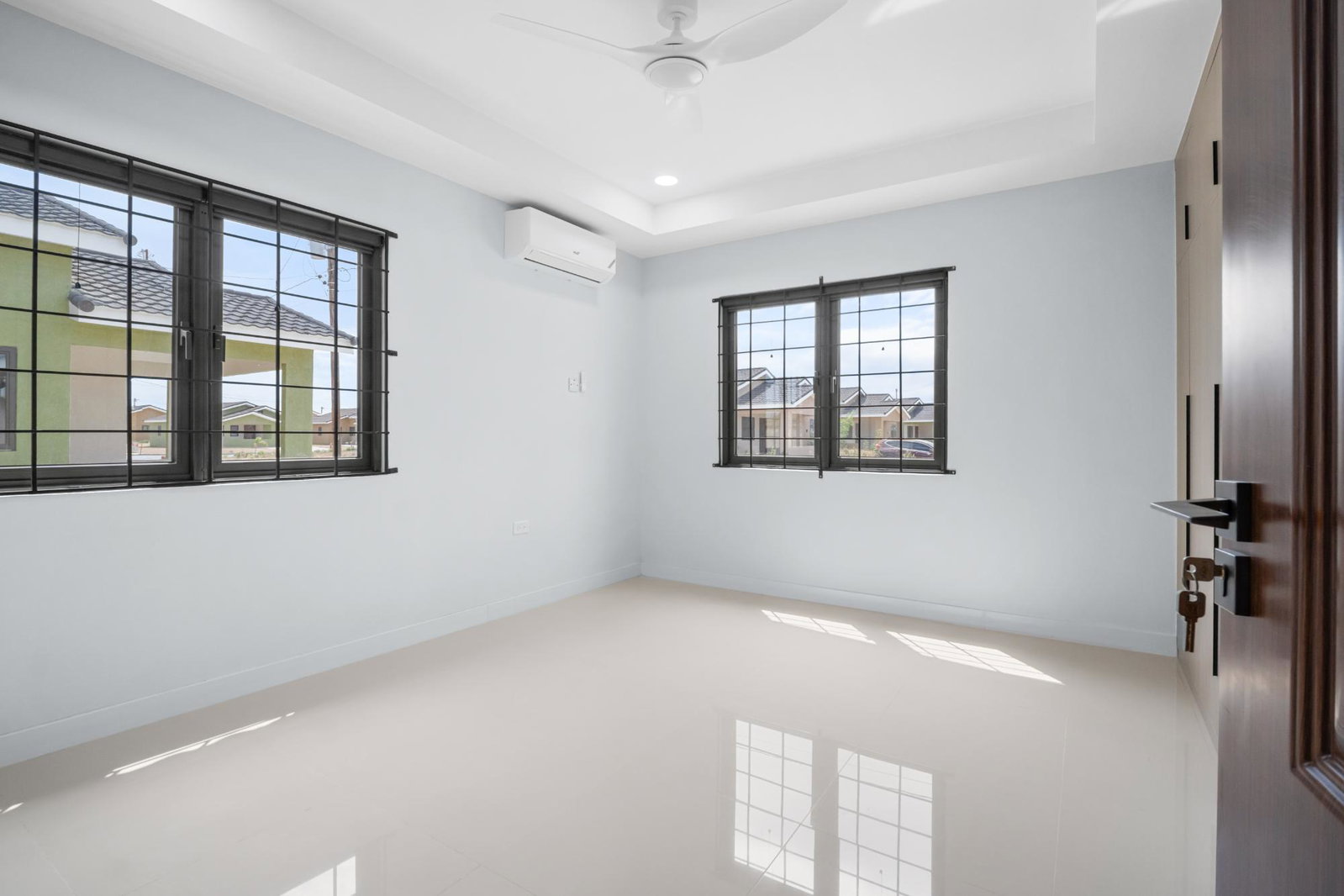 Seventh image of 39 Oak Estate in Greater Portmore, St. Catherine, Jamaica - property is For Rent