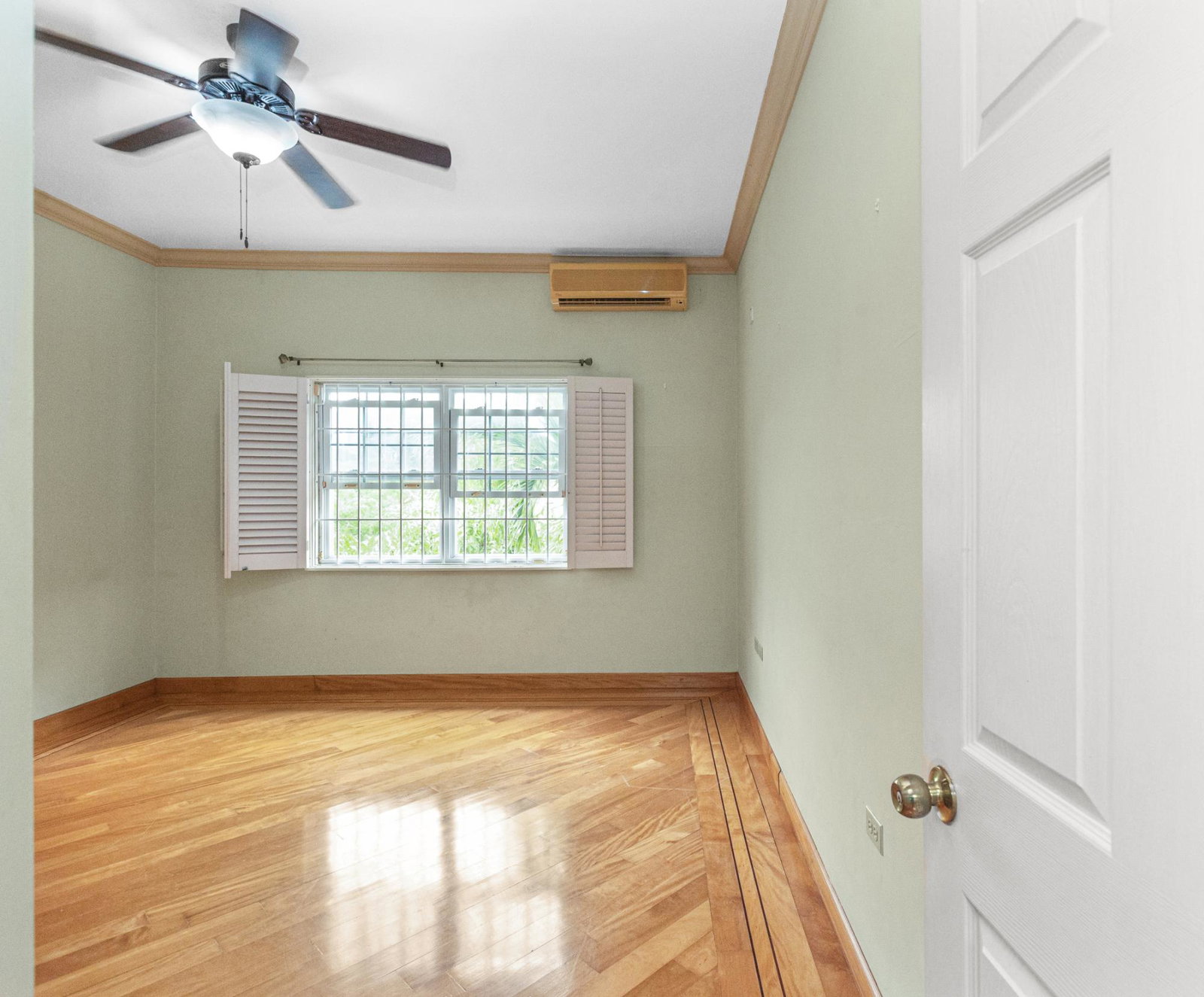Twenty-First image of 4 Gwendon Park in Kingston 8, St. Andrew, Jamaica - property is For Sale