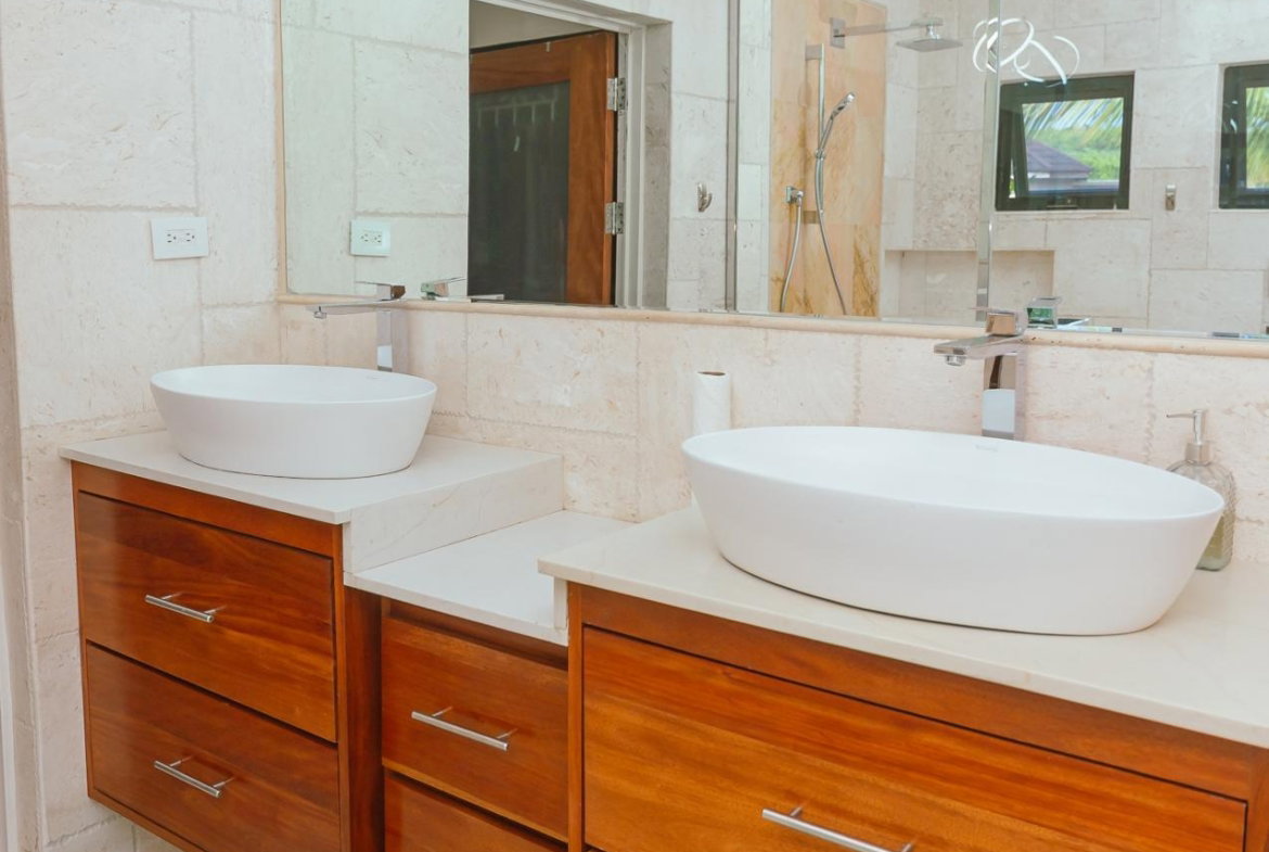 Thirteenth image of 37 Reading Avenue in Spanish Town, St. Catherine, Jamaica - property is For Sale