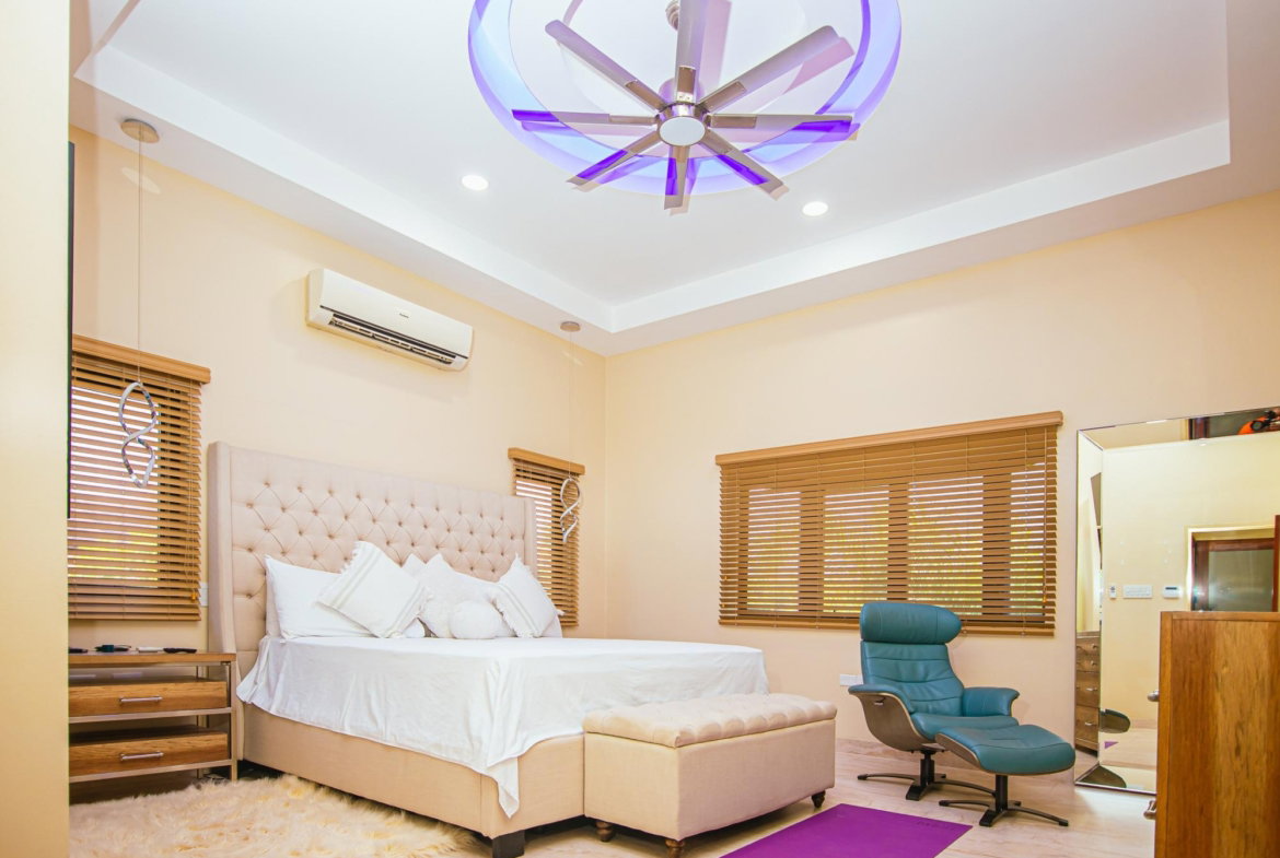 Tenth image of 37 Reading Avenue in Spanish Town, St. Catherine, Jamaica - property is For Sale
