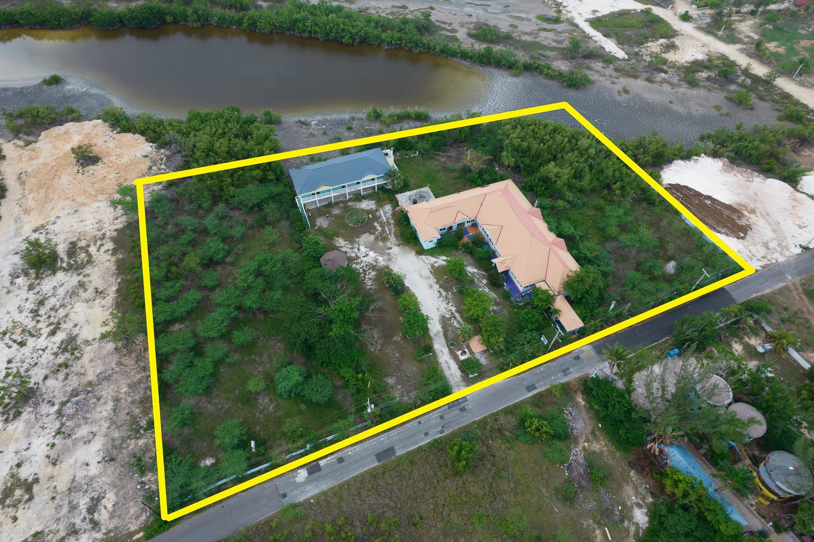 Second image of Everglades Center Black r in Parottee, St. Elizabeth, Jamaica - property is For Sale