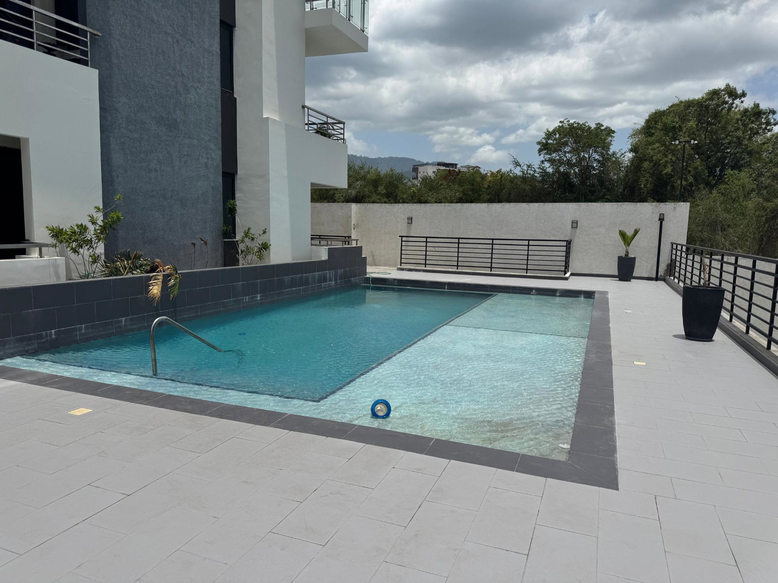 Executive-1-Bedroom-Apartment-for-Rent-in-W39-Wellington-Drive-St.-Andrew-Jamaica Thirteenth image of B104-39 Wellington Drive in Kingston 6, St. Andrew, Jamaica - property is For Rent