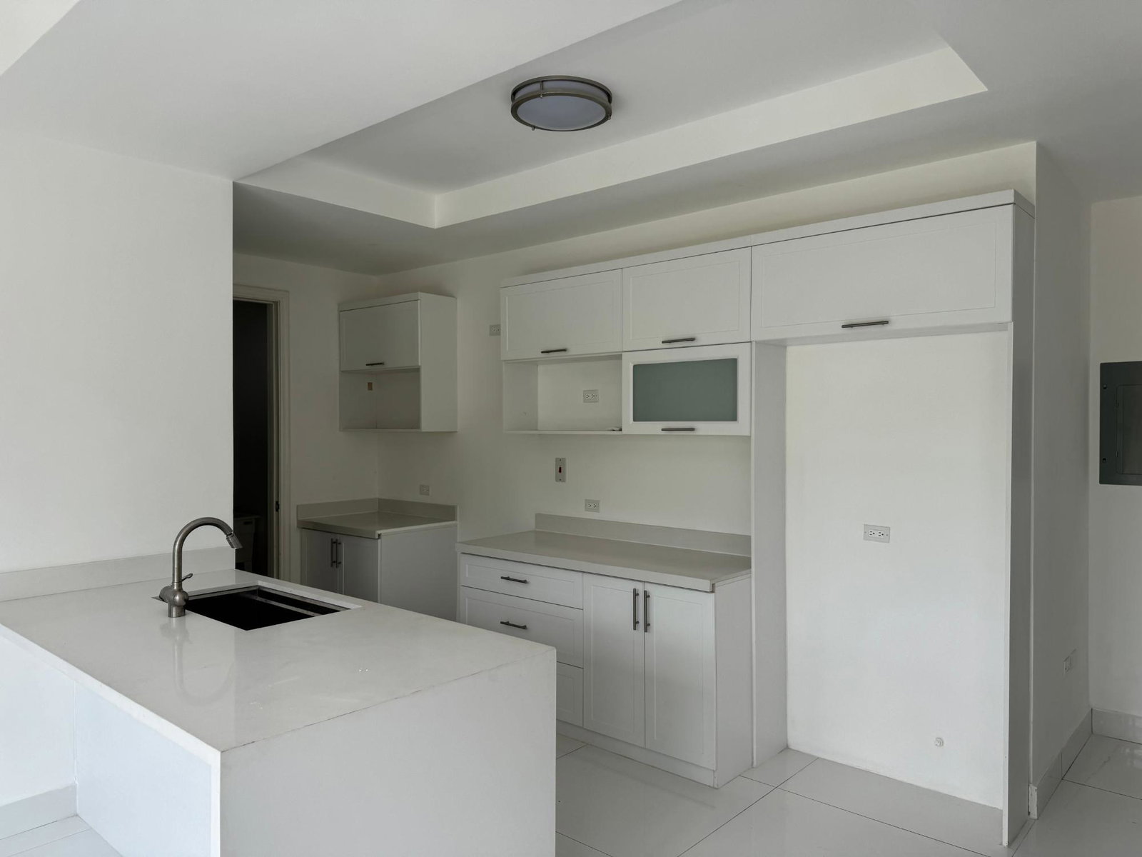Executive-1-Bedroom-Apartment-for-Rent-in-W39-Wellington-Drive-St.-Andrew-Jamaica Third image of B104-39 Wellington Drive in Kingston 6, St. Andrew, Jamaica - property is For Rent