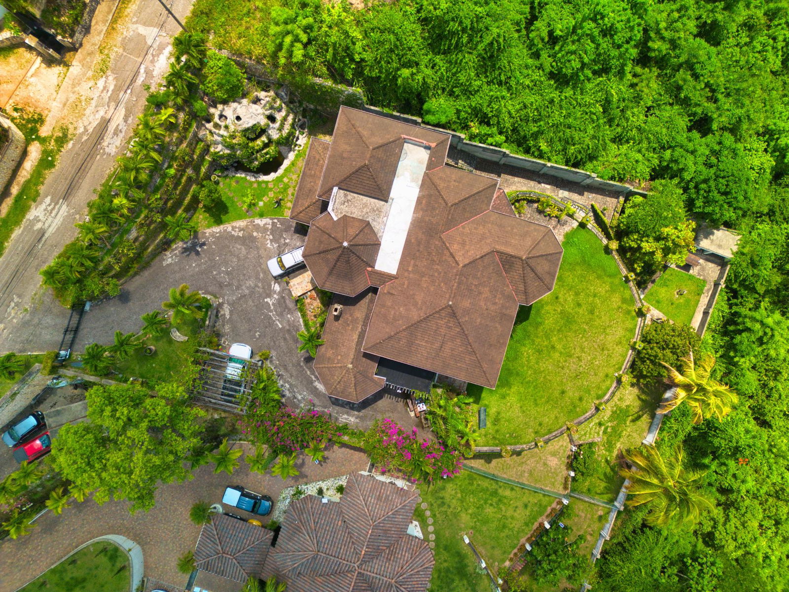 Fifth image of 8 Sunset Boulevard, Norbroo in Constant Spring P.O., St. Andrew, Jamaica - property is For Sale